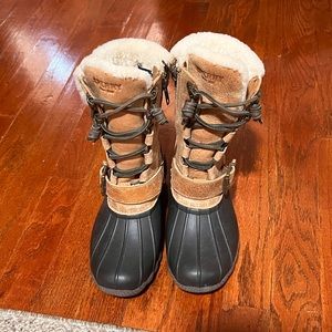 Sperry insulate snow boots